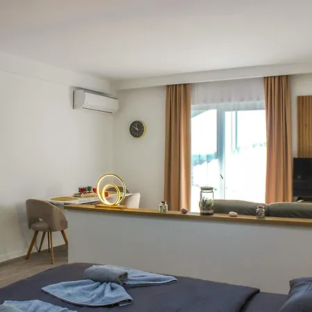 Shkembi 1262 Apartment Golem (Tirana)