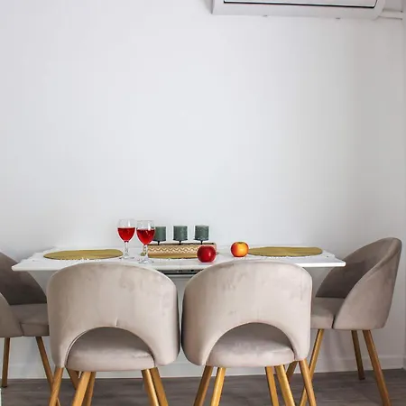 Shkembi 1262 Apartment Golem (Tirana)